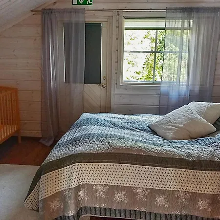 Holiday home Aurinko-saaga 5 Paritalo By Interhome